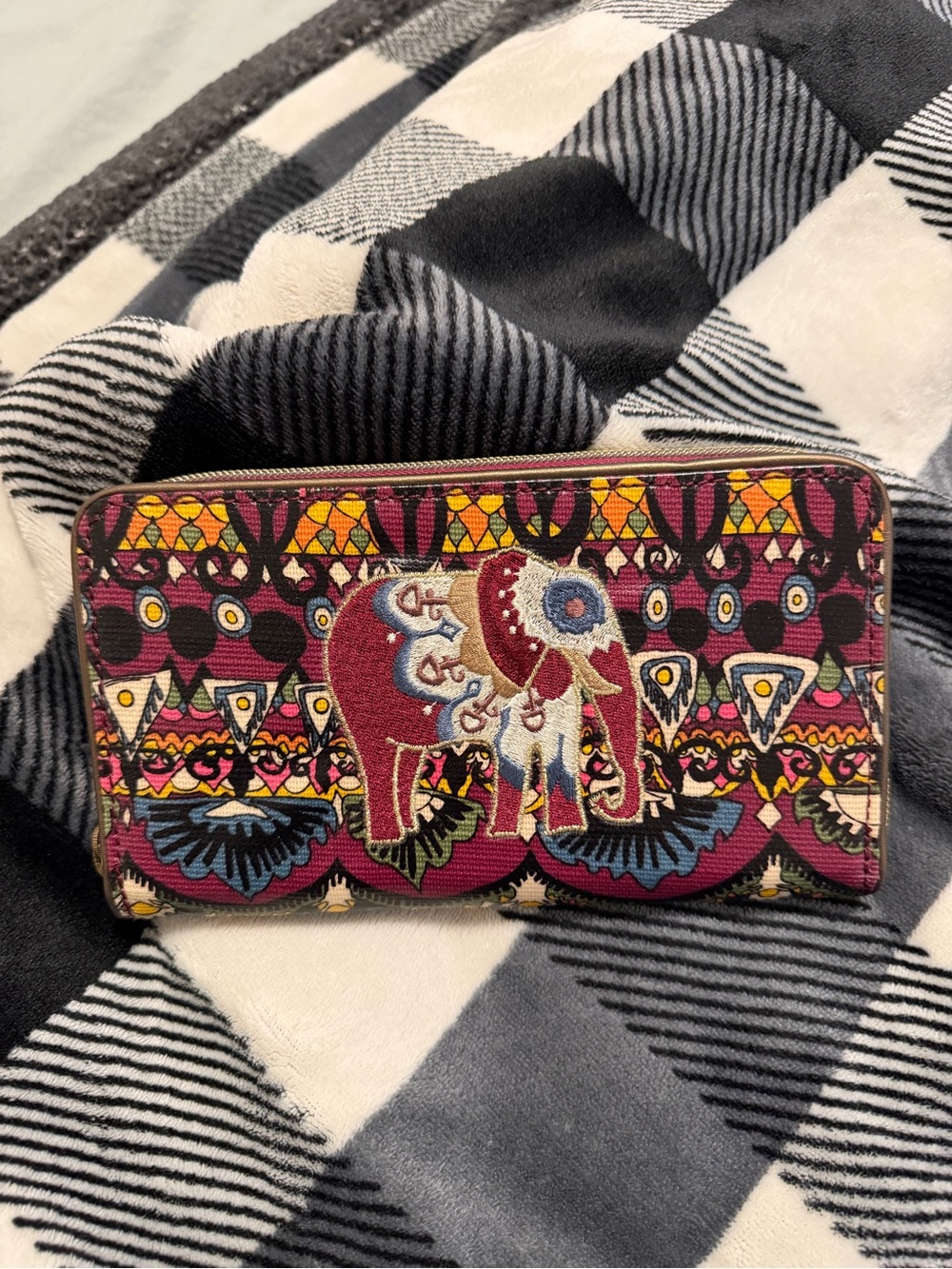 Sakroots Printed Elephant Zip Wallet Organizer